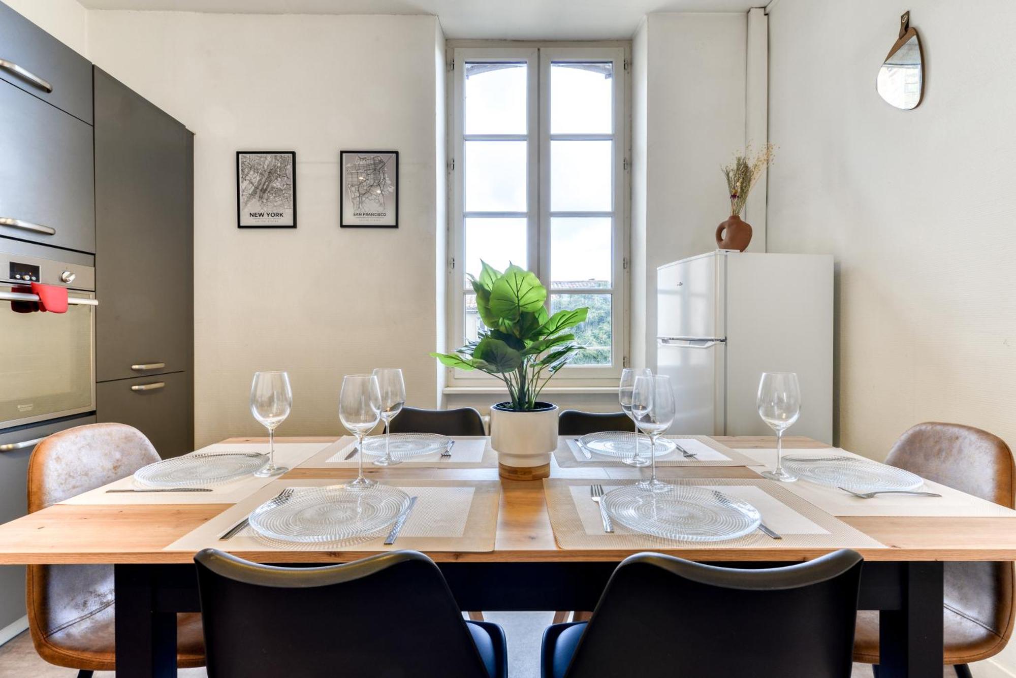 Le Marty - Wifi - Central - Climatison - Parking Gratuit Carcassonne Bagian luar foto